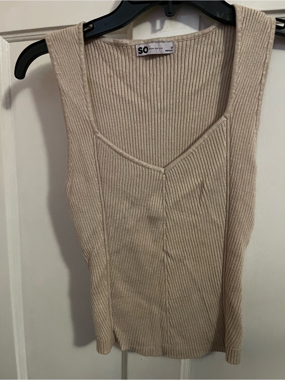 SO Ribbed V-Neck Tank Sweater in Cream